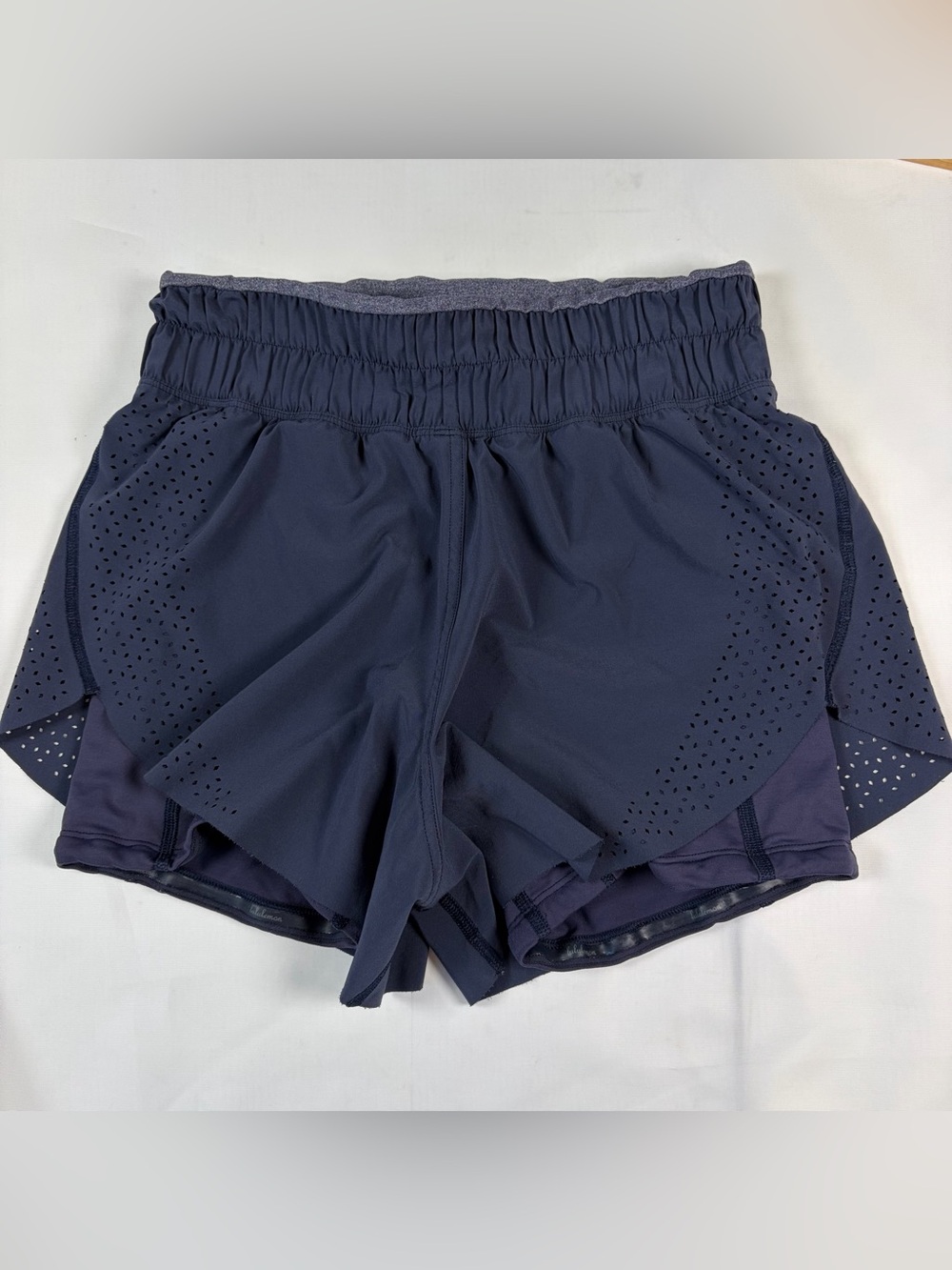 Lululemon Laser Speed Train Navy Short 4.5" Sporty Pickleball Women's Size 2